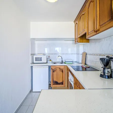 Stunning In With Kitchen * 데니아